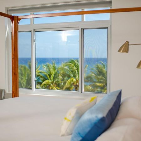 Whispering Seas Oceanfront Suite Ocho Rios Exterior photo