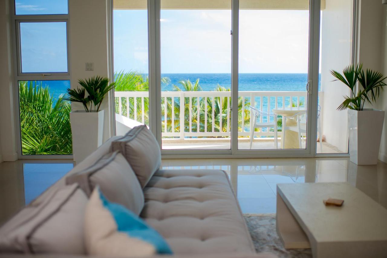 Whispering Seas Oceanfront Suite Ocho Rios Exterior photo