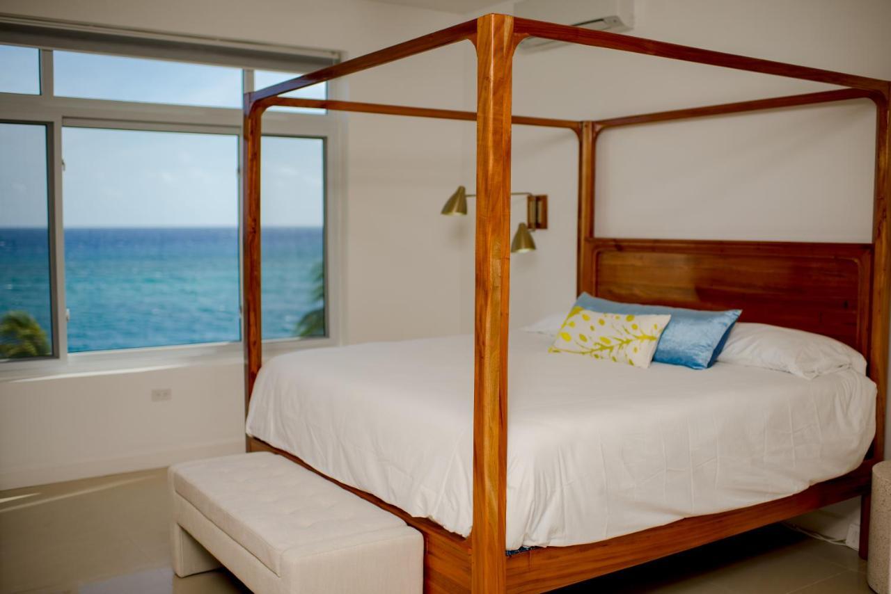 Whispering Seas Oceanfront Suite Ocho Rios Exterior photo